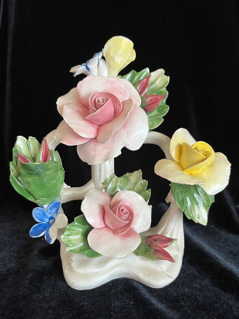 Vintage Nuova Capodimonte Porcelain hand-modeled pink & yellow roses Italy